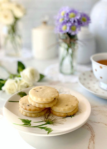 🍵 Elevate Your Tea Time: Floral Treats That Pair Perfectly with a Cup of Tea