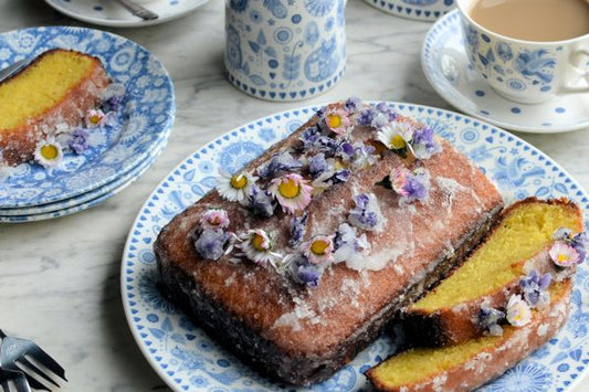 The Art of Baking with Edible Flowers: A Creative Approach